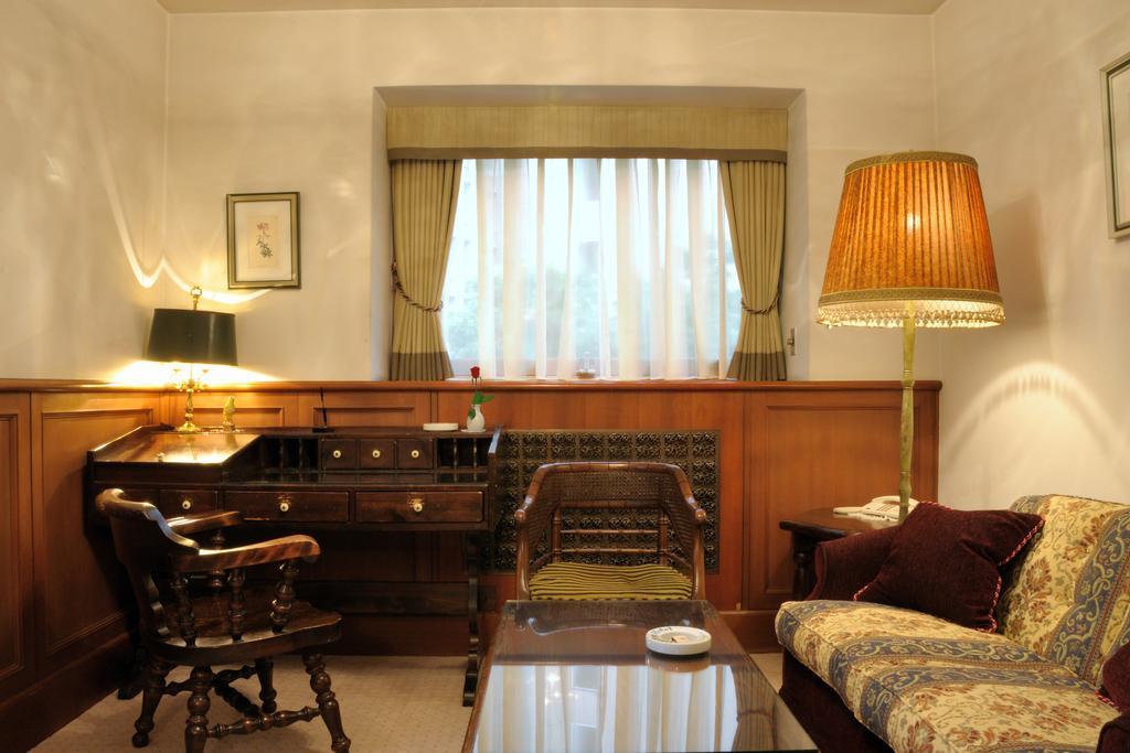 Hilltop Hotel Токио Екстериор снимка