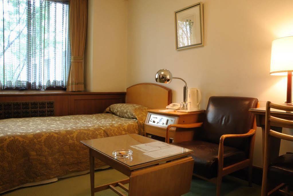 Hilltop Hotel Токио Екстериор снимка