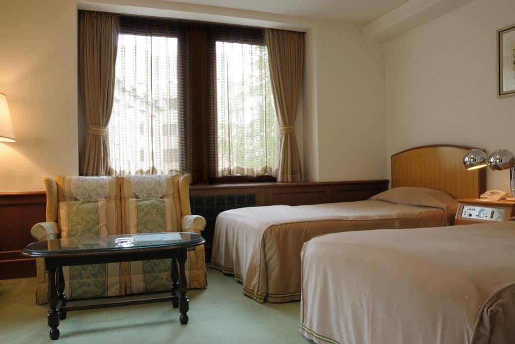 Hilltop Hotel Токио Екстериор снимка